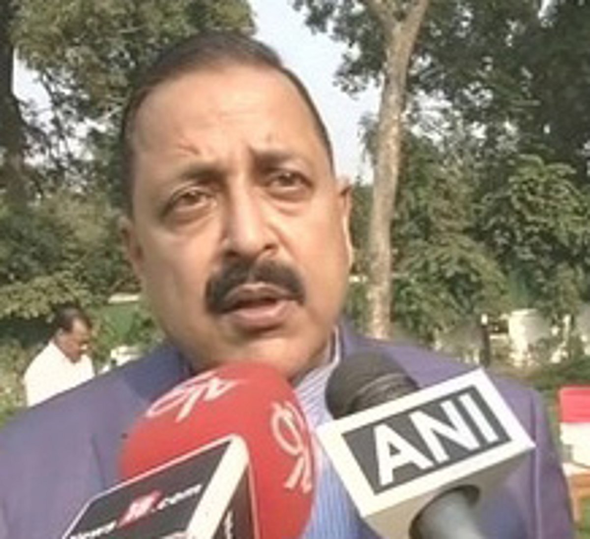 7-வது ஊதிய குழு பரிந்துரை குறித்து அரசு ஆய்வு: மத்திய அமைச்சர்