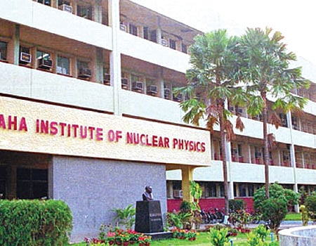 சமூகப் போராளியான விண்ணியல் விஞ்ஞானி!