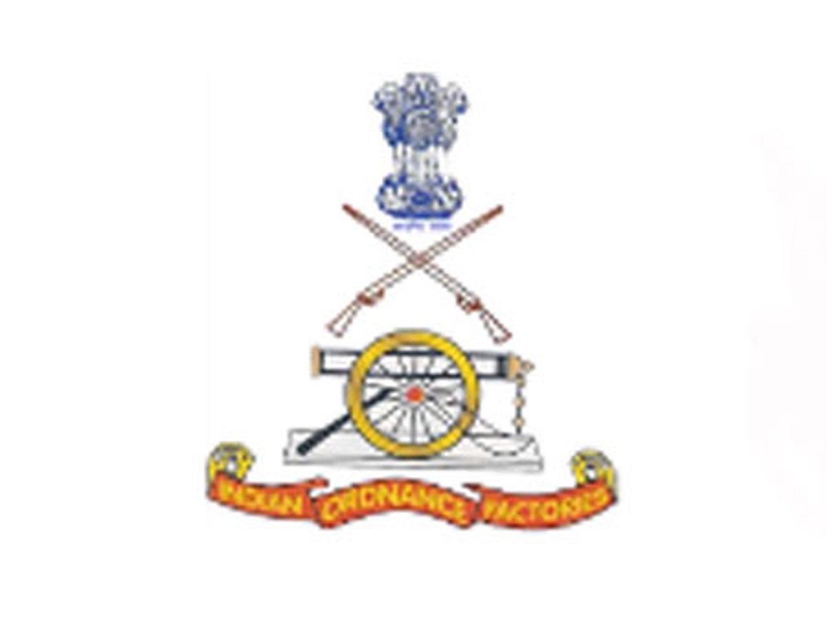 ஆவடி போர்த்தளவாடங்கள் தயாரிக்கும் எஞ்சின் தொழிற்சாலையில் பணி