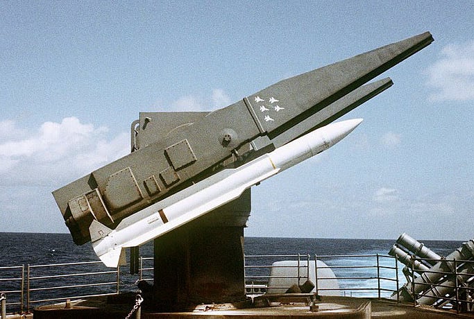 பராக்-8: இந்தியா-இஸ்ரேல்  கூட்டுத் தயாரிப்பில் உருவான ஏவுகணை சோதனை வெற்றி