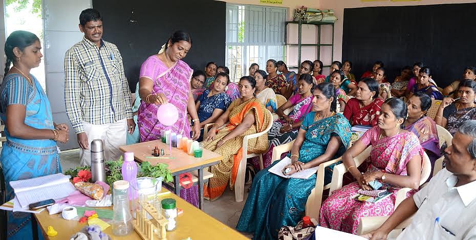 தொடக்க நிலை ஆசிரியர்களுக்கான அறிவியல் சோதனைகள் குறித்த பயிற்சி