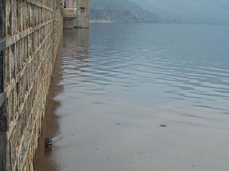 மணிமுத்தாறு அணையில் 5 ஆயிரம் கனஅடி உபரிநீர் திறப்பு