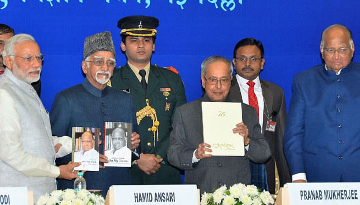 சரத் பவார் புத்தகம்: சுதந்திரமாக சிந்திப்போரை சோனியா விரும்பவில்லை என தகவல்