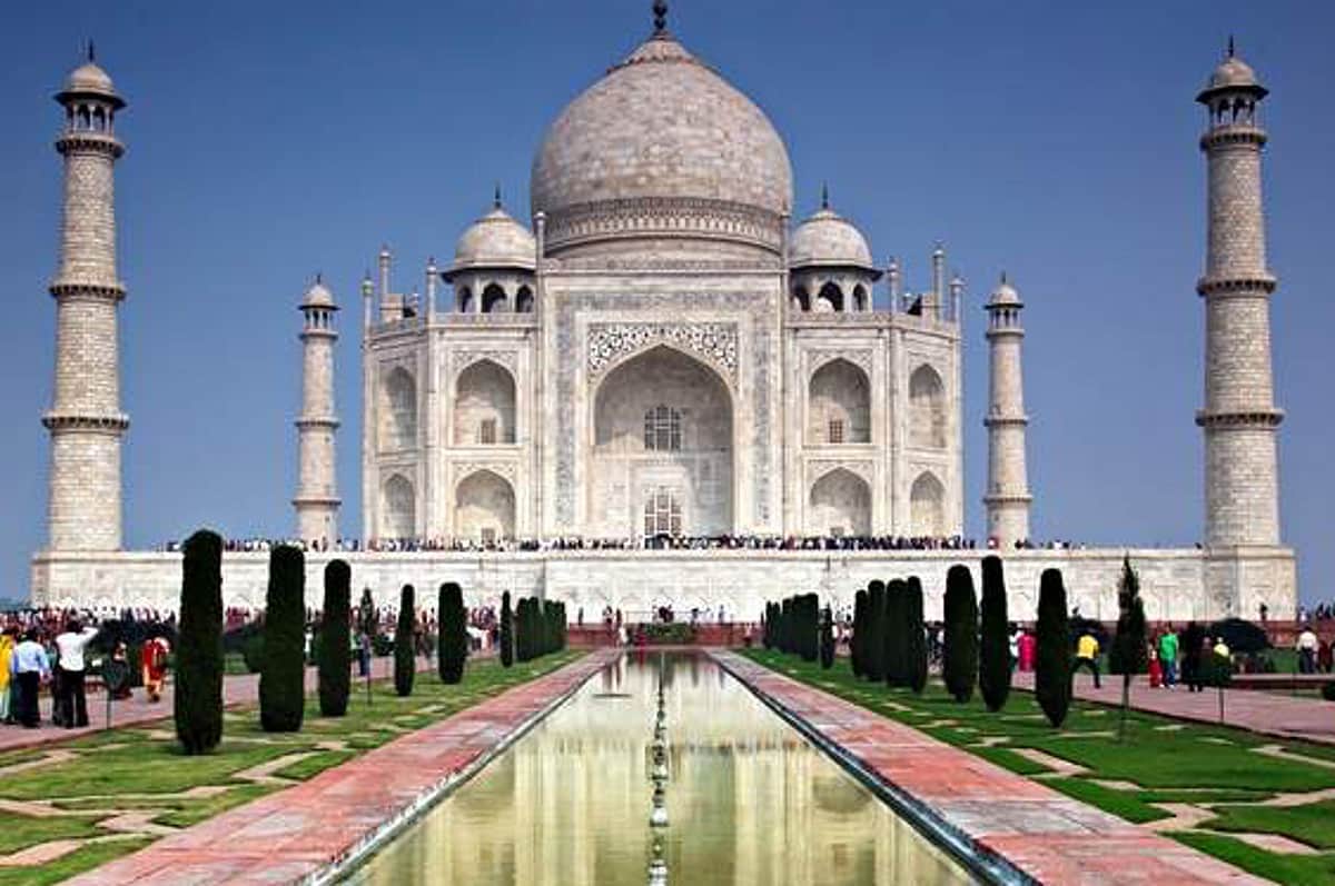 தாஜ்மகால் நுழைவுக் கட்டணம் உயர்வு: இன்று முதல் அமல்