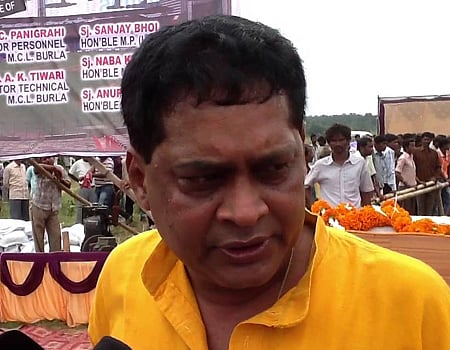 பேரவை விவாதத்தின் போது ஆபாச படம் பார்த்த எம்.எல்.ஏ. சஸ்பெண்ட்