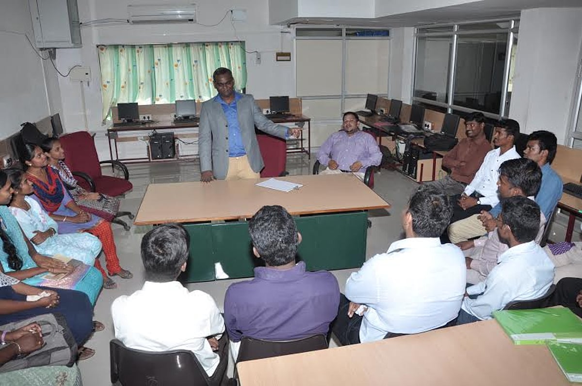 கலசலிங்கம் பல்கலை.யில் வளாக நேர்காணல்: 17 பேருக்கு பணி நியமன உத்தரவு