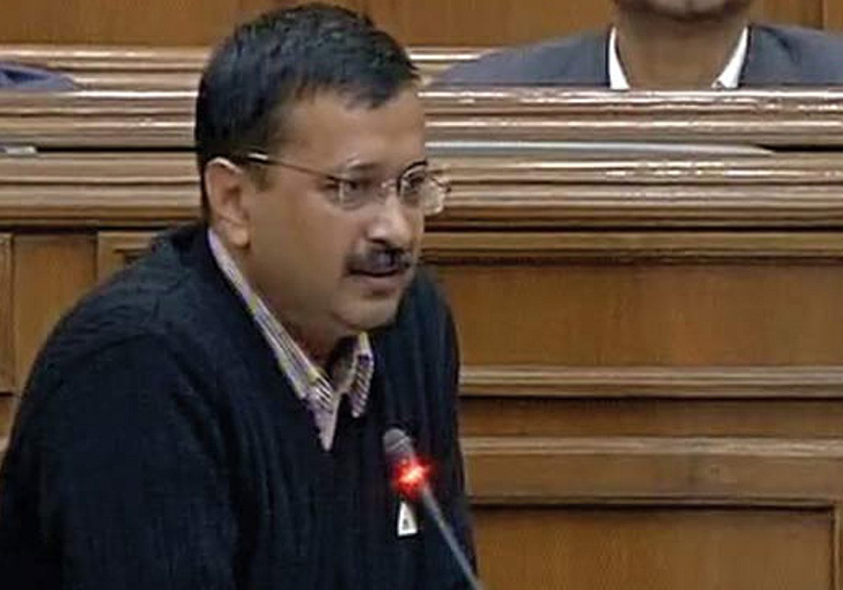 தில்லி தலைமைச் செயலக சோதனை: மோடி பதவி விலக கேஜரிவால் கோரிக்கை