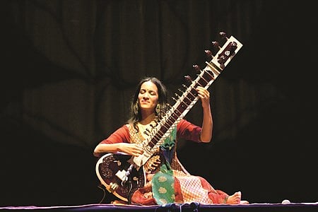 எனது தந்தைக்கு அஞ்சலி செலுத்த வந்தேன்! சொல்கிறார் : அனுஷ்கா சங்கர்