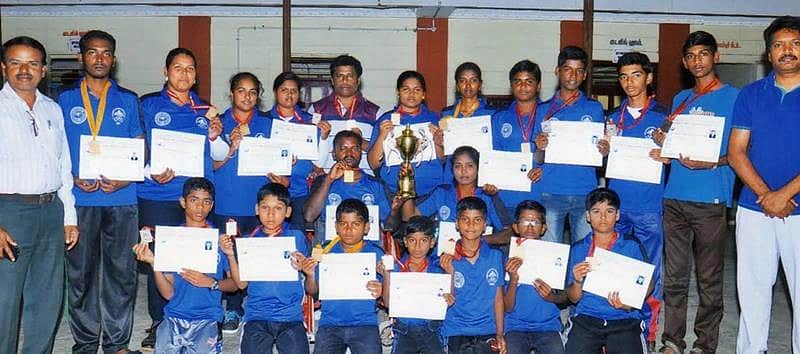 தேசிய வில்வித்தைப் போட்டிகளில் மயிலாடுதுறை மாணவர்களுக்கு பதக்கங்கள்