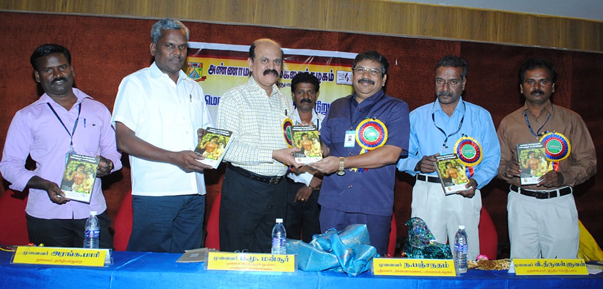 கலசலிங்கம் பல்கலை. சார்பில் 1 லட்சம் டெங்கு விழிப்புணர்வு ஸ்டிக்கர்கள்