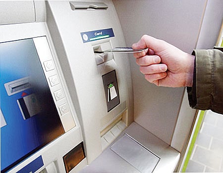 கேட்டதை விட 5 மடங்கு பணத்தை அள்ளிக் கொடுத்த ஏடிஎம்