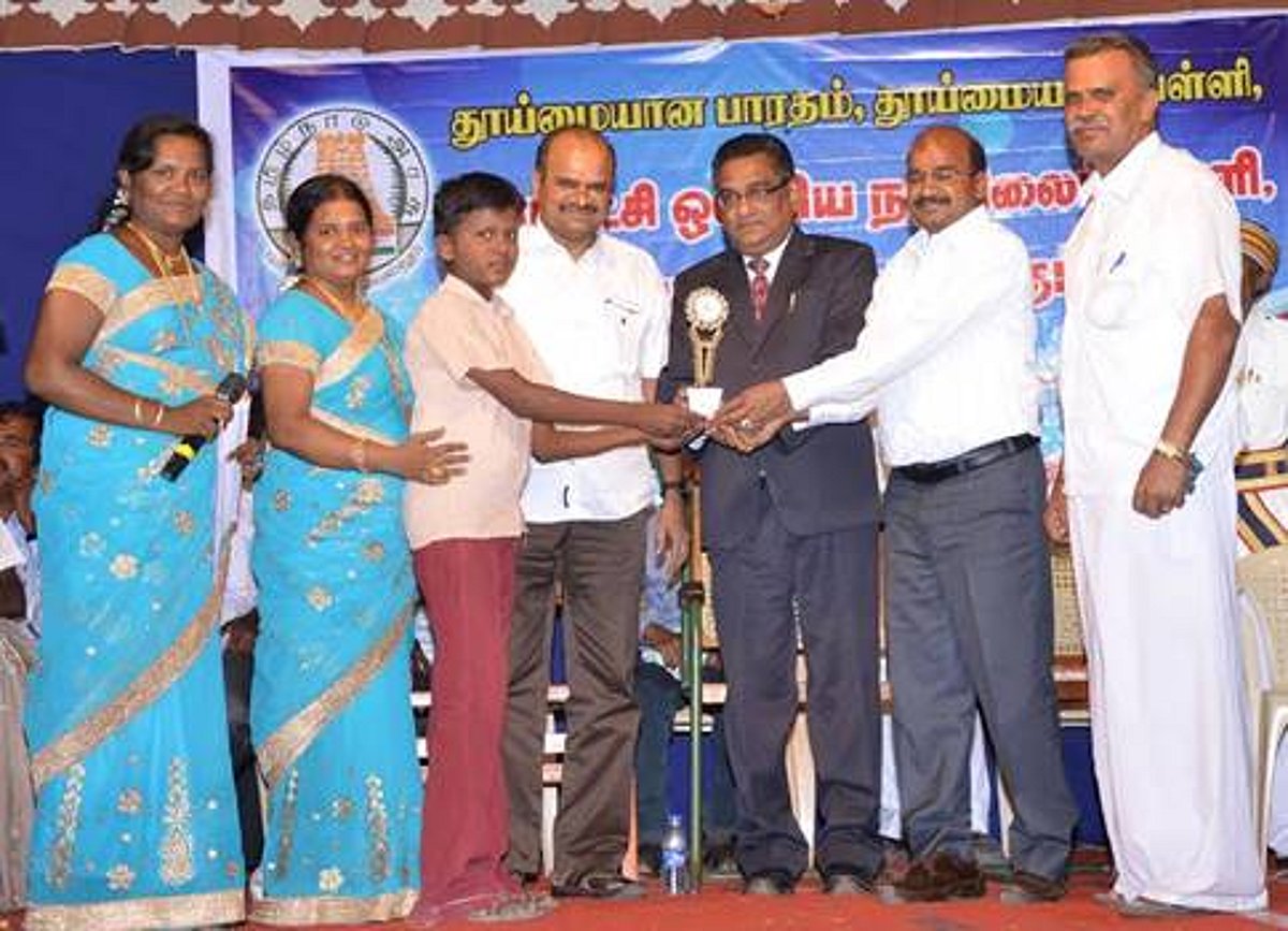 தாய் மொழியை மாணவர்கள் மறக்கக் கூடாது: தலைமை குற்றவியல் நீதிபதி