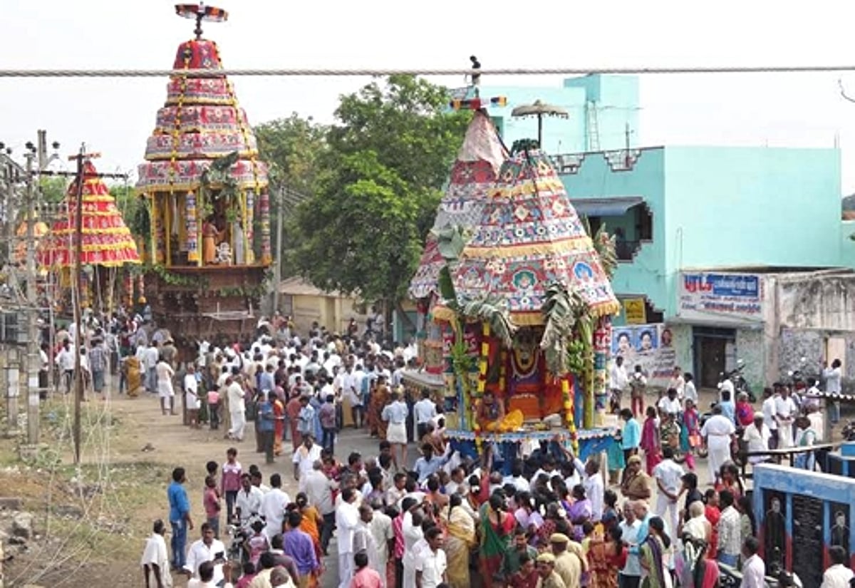 வீரட்டானேஸ்வரர் கோயிலில் மாசிமக தேரோட்டம்