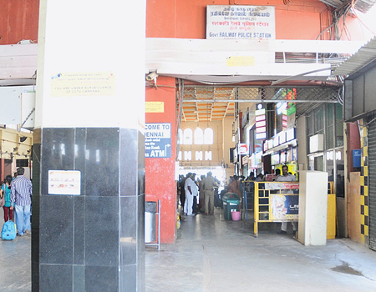 சென்னை சென்ட்ரலில் 4 ஆண்டுகளாக மூடப்பட்டிருக்கும் மருந்தகம்