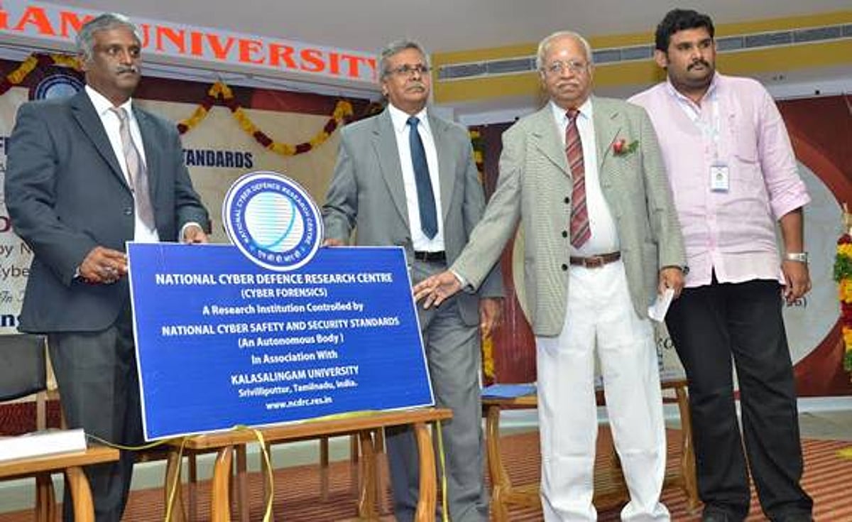 சைபர் குற்றங்களைக் கண்டுபிடிக்க போலீஸாருக்கு போதிய பயிற்சி அவசியம்: உயர்நீதிமன்ற நீதிபதி செல்வம்