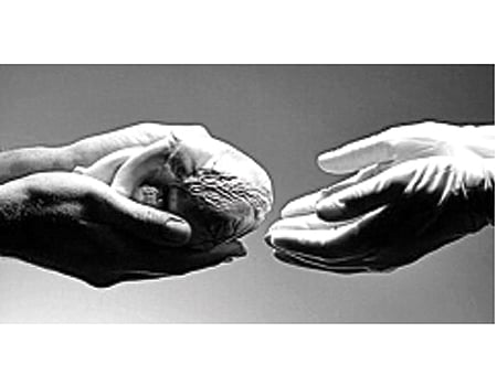 தானத்தால் உயர்வோம்