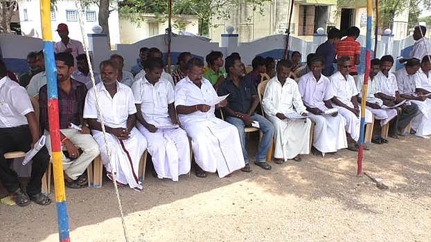 விருது நகரில் பட்டாசு தொழிலாளர்கள் சங்கம் சார்பில் உண்ணாவிரதப்போராட்டம்