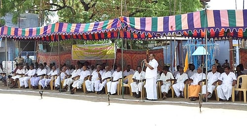 சேரன்மகாதேவியில் விவசாயிகள் உண்ணாவிரதம்