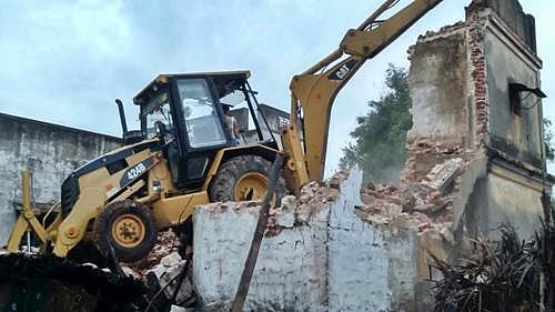 அன்னவாசல் அருகே தொடர் மழை: வீடு இடிந்து விழுந்ததில் தாய், மகன் சாவு