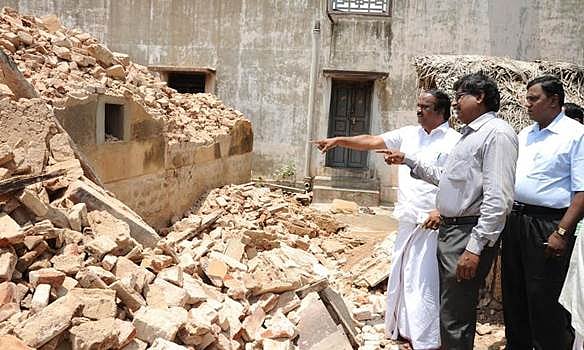 அன்னவாசலில் வீட்டு சுவர் இடிந்து தாய், மகன் சாவு: சம்ப இடத்திற்கு சென்று ஆட்சியர் விபத்து குறித்து ஆய்வு 