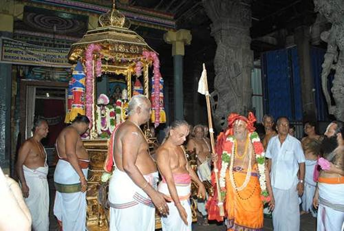 வடபத்ர சயனர் கோவில் மஹாசம்ப்ரோக்ஷணம்: ஜியர் சுவாமிகள் சுவாமி தரிசனம்