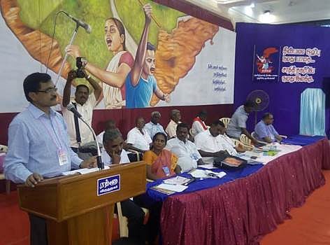 தலித்களுக்கு கல்வி, வேலைவாய்ப்பில் சமவாய்ப்பு கிடைக்க போராட வேண்டும்: பேராசிரியர் ஆனந்த் டெல்டும்டே