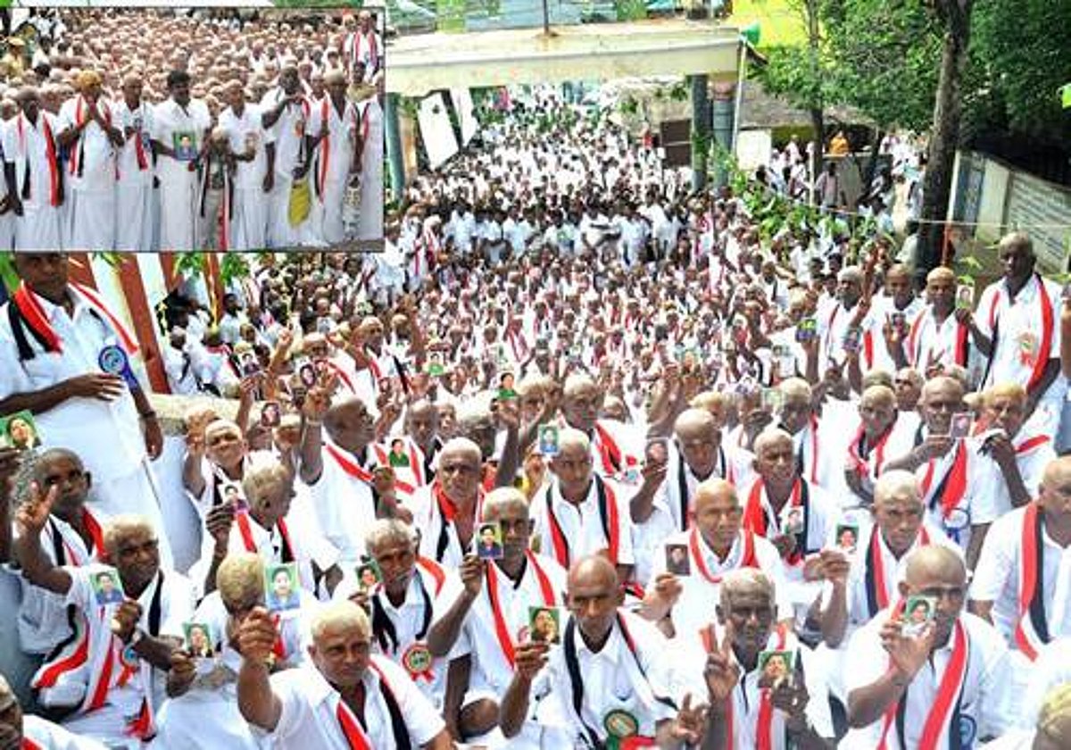 சொத்துக் குவிப்பு வழக்கில் ஜெயலலிதா விடுதலை: அமைச்சர் விஜயபாஸ்கர் தலைமையில் 2000 பேர் மொட்டை அடித்து வழிபாடு