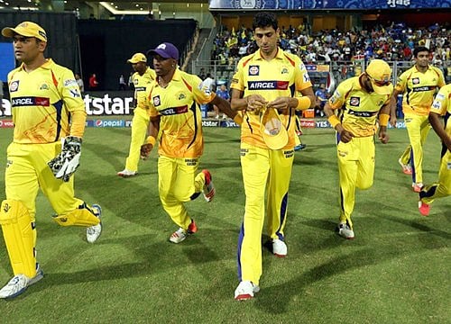 ஸ்மித் எல்பிடபிள்யூ: நடுவர் மீது தோனி சாடல்! 