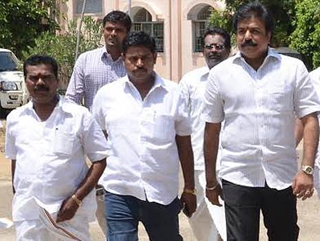 பண மோசடி வழக்கு: ஸ்ரீவிலி. நீதிமன்றத்தில் விஜயகாந்த் மைத்துனர் சுதீஷ் ஆஜர்