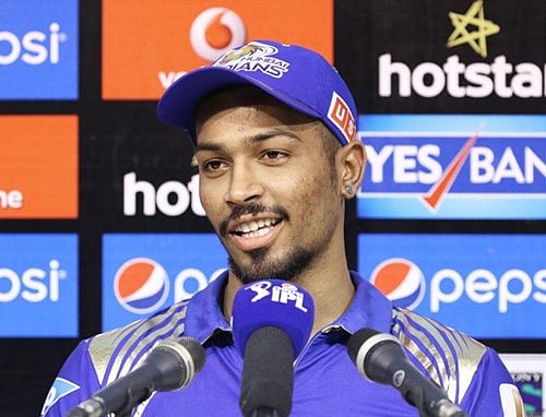 சென்னை அணியை அதிரவைத்த 'சிக்ஸர்' பாண்ட்யா! 