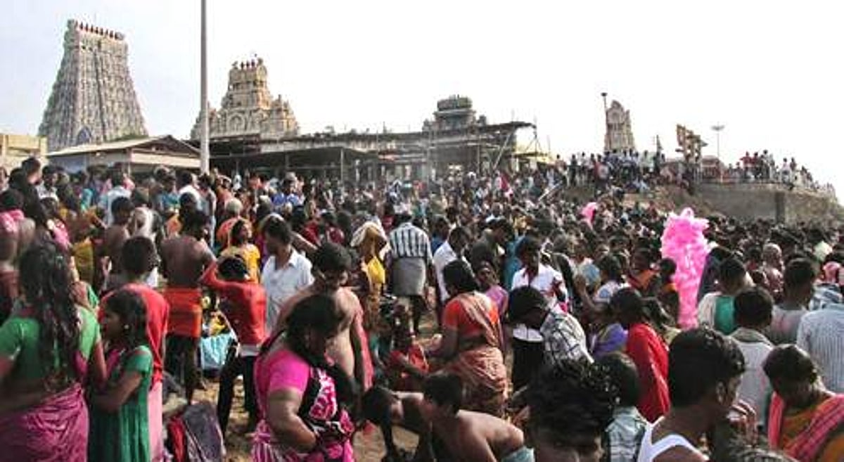 வைகாசி விசாகத் திருவிழா : திருச்செந்தூரில் லட்சக்கணக்கான பக்தர்கள் சுவாமி தரிசனம்