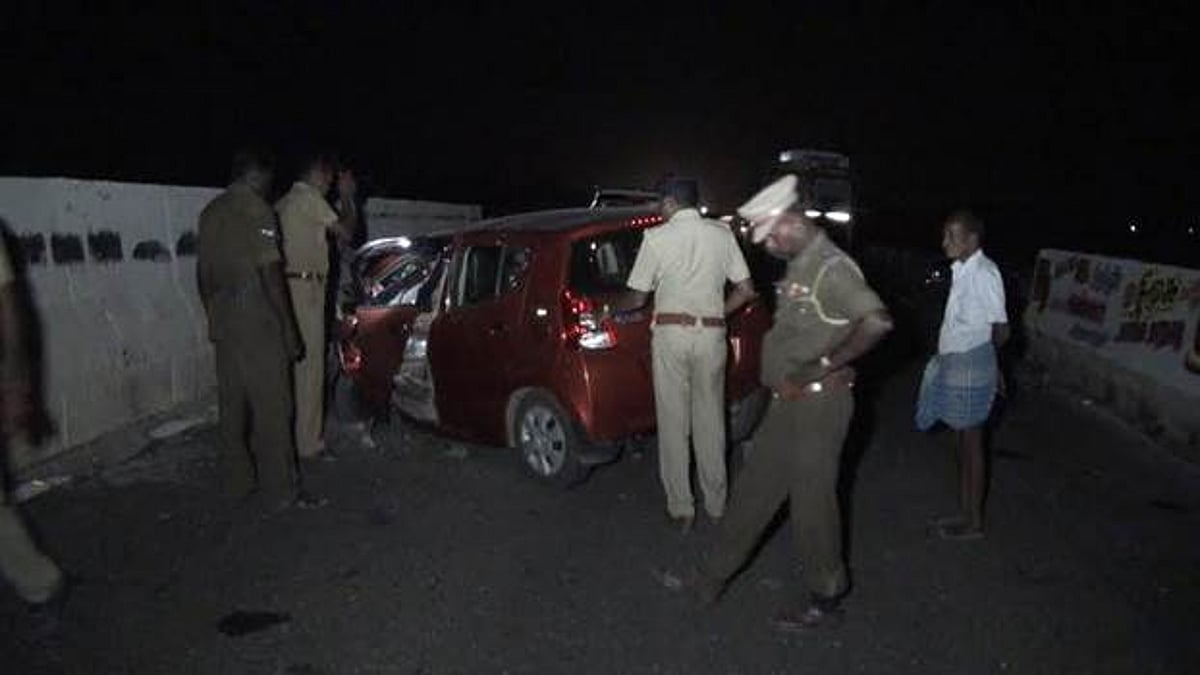 விருதுநகர் அருகே பால தடுப்புச் சுவரில் கார் மோதி விபத்து - 2 பேர் சாவு