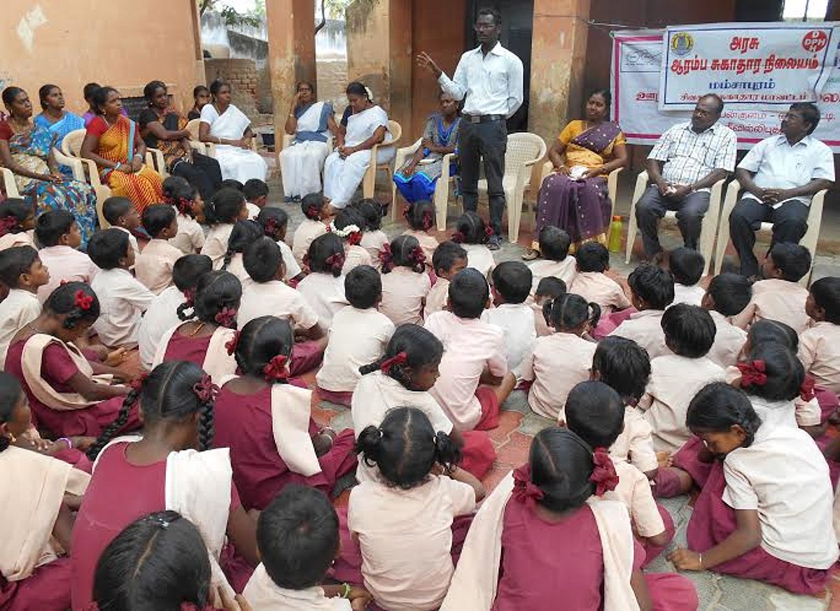 அரசு ஆரம்ப சுகாதார நிலையம் சார்பில் அம்மை நோய் தடுப்பு விழிப்புணர்வு முகாம்