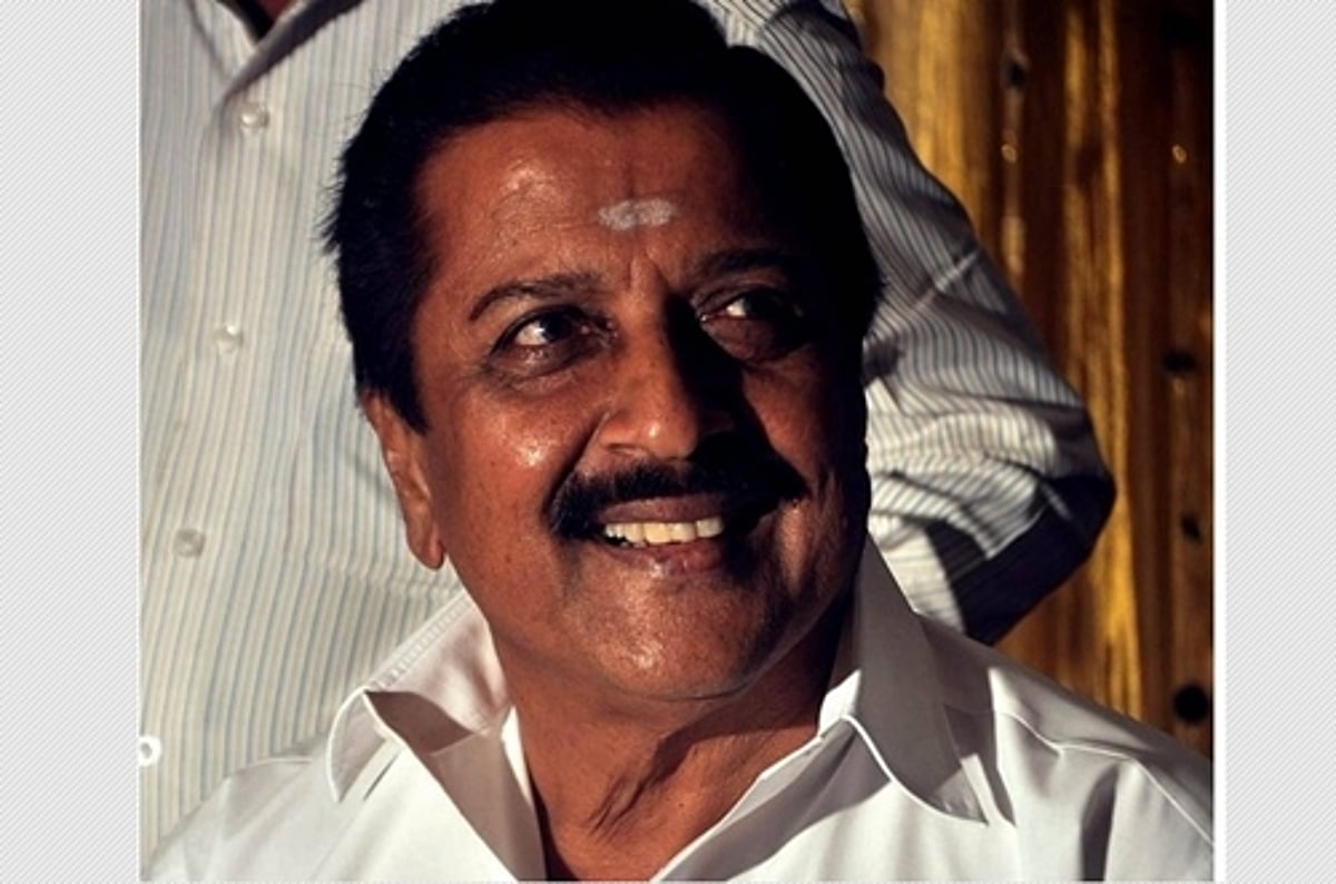 கமெண்ட்ஸ் பிரச்னையால் ஃபேஸ்புக்கிலிருந்து விலகுவதாக நடிகர் சிவகுமார் அறிவிப்பு!