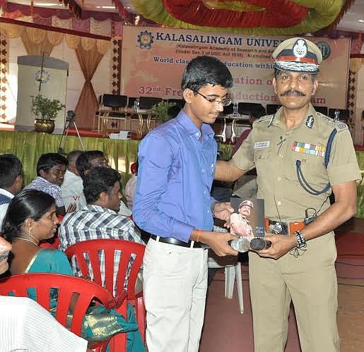 மிகப்பெரிய ஆபத்து வரும்போது சூரியனைப் போல பிரகாசிக்க வேண்டும்: சைலேந்திரபாபு