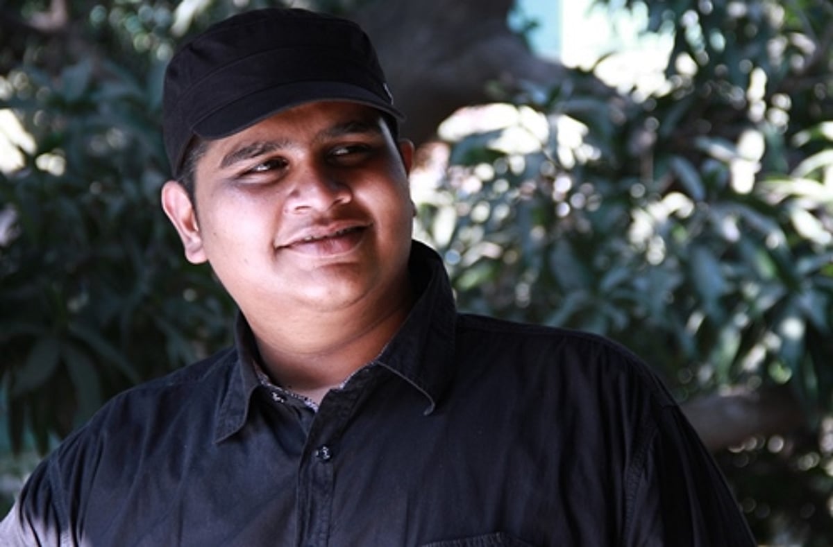 ரூ. 5 கோடி கேட்டு இயக்குநர் கார்த்திக் சுப்புராஜ் மீது மானநஷ்ட வழக்கு!