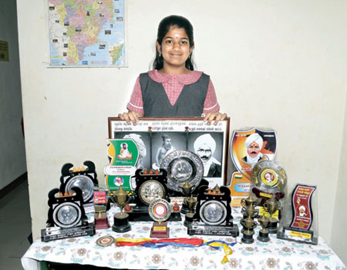 தமிழால் சிறப்புப் பெற்ற மாணவி!
