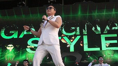 விபத்தில் சிக்கிய கங்னம் பாடகர்!