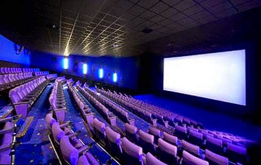 திரையரங்குகளில் தேசிய கீதம் கட்டாயம் இசைக்கப்பட வேண்டும்: உச்ச நீதிமன்றம்