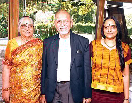 ஹோமி பாபாவின் தலைமையின் கீழ்...!