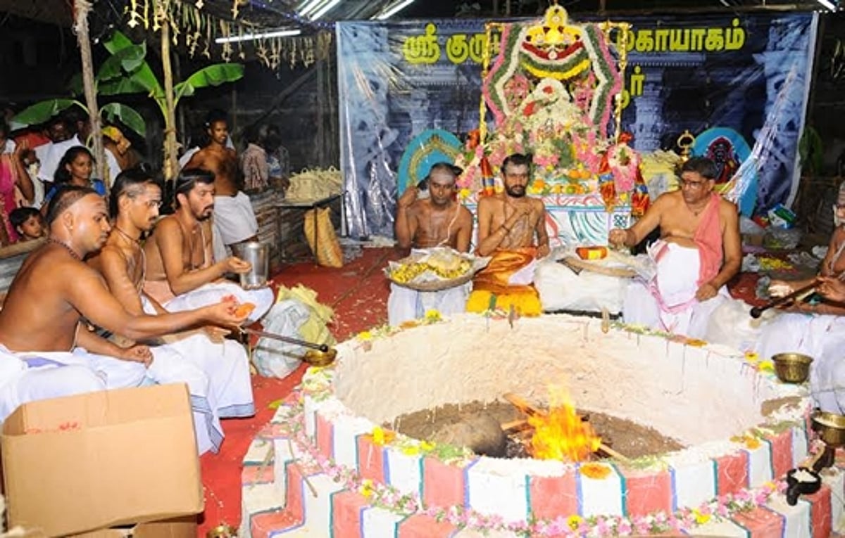 திருநாரையூர் ஸ்ரீபொல்லாப்பிள்ளையார் கோயிலில் பிரமாண்ட குரு பெயர்ச்சி யாகம்!