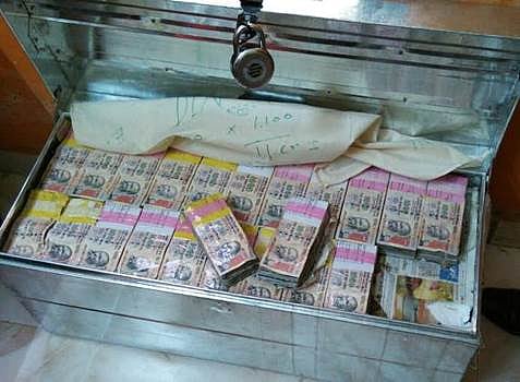 திருப்பூரைச் சேர்ந்தவரிடம் குறைந்த வட்டிக்கு பணம் தருவதாக ரூ 10 லட்சம் நூதன மோசடி