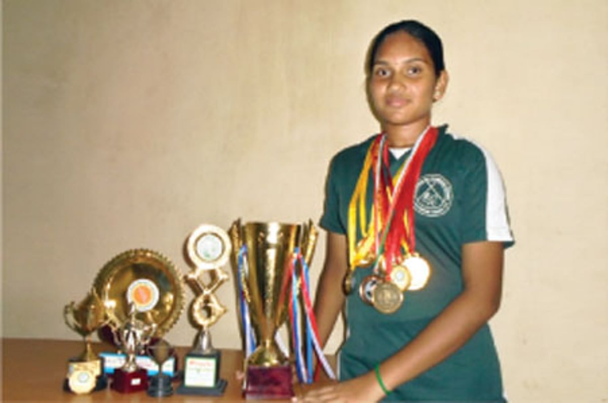 பாரம்பரியத்தைக் காக்கும் சிலம்பு வீராங்கனை!