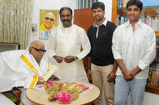 கருணாநிதியை சந்தித்தார் வைரமுத்து!