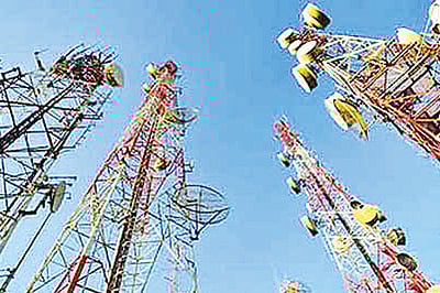 அமர்நாத் யாத்ரீகர்கள் மீது பயங்கரவாத தாக்குதல்: செல்போன் இணைய சேவை முடக்கம்