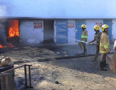 விருதுநகர் அருகே பட்டாசு ஆலையில் தீ விபத்து தொழிலாளி காயம்: 2பேர் மீது வழக்கு 