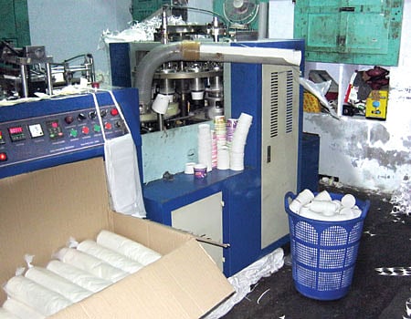 சொந்தத் தொழில் செய்ய விருப்பமா? காகித கப் காத்திருக்கிறது!