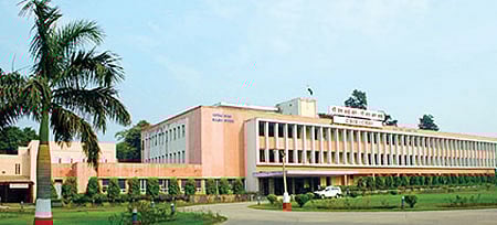 சாலை போக்குவரத்து தொழில்நுட்ப ஆராய்ச்சி மையத்தில் தட்டச்சர் பணி