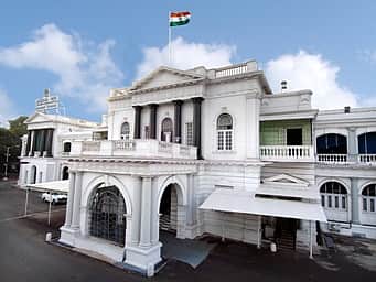 இந்த நாளில் அன்று - (11.09.1985) - தமிழ்நாடு அரசு ஊழியருக்கு கூடுதல் கிராக்கிப்படி - அரசுக்கு ஆண்டுக்கு ரூ.14 கோடி கூடுதல் செலவு