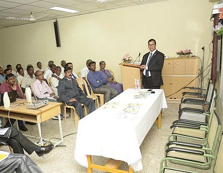 விருதுநகரில் பாண்டியன் கிராம வங்கியில் நவீன பணபரிமாற்றம் குறித்த விழிப்புணர்வு நிகழ்ச்சி  